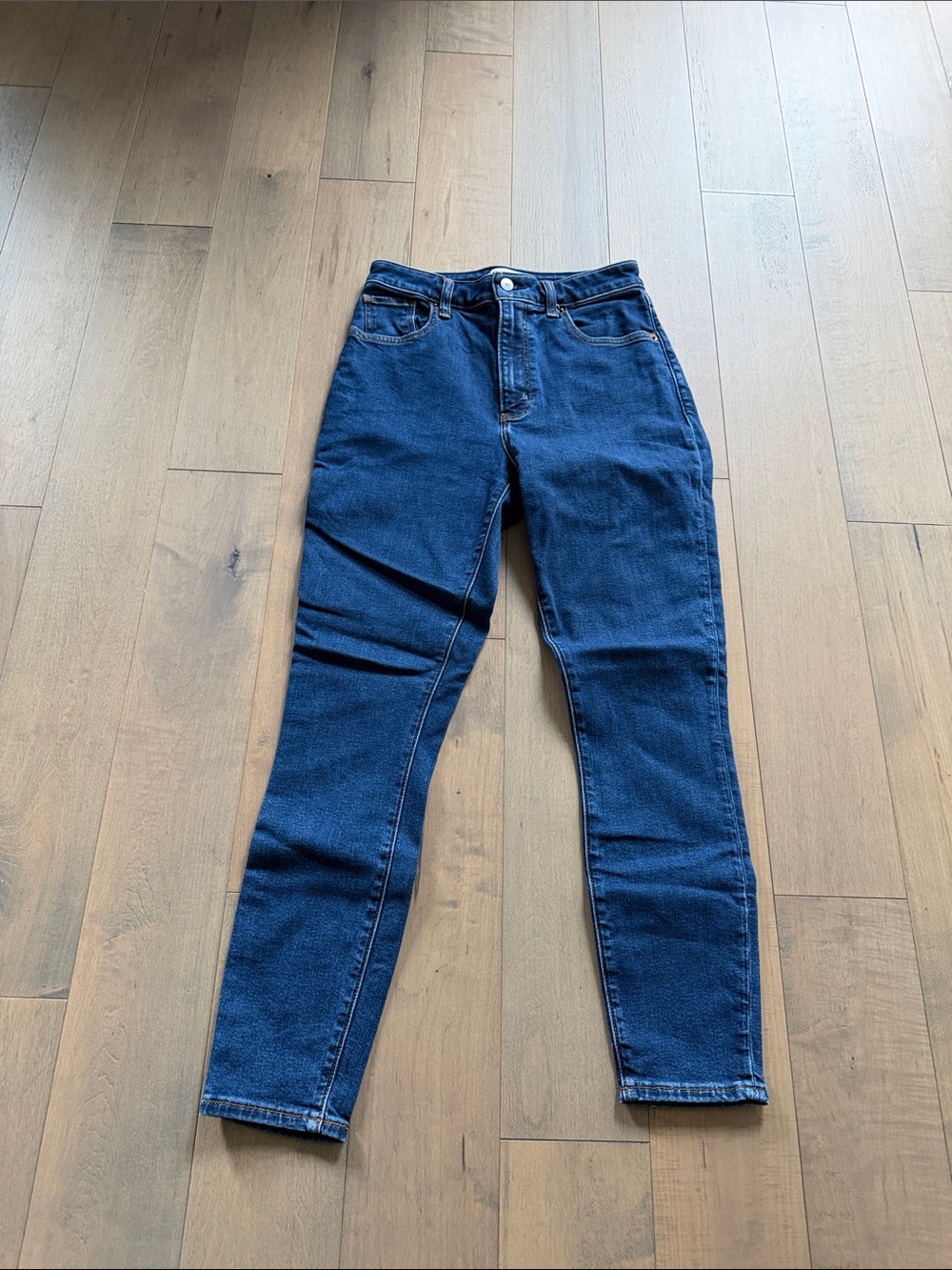 Abercrombie & Fitch CURVE LOVE “The Super Skinny Ankle High Rise”